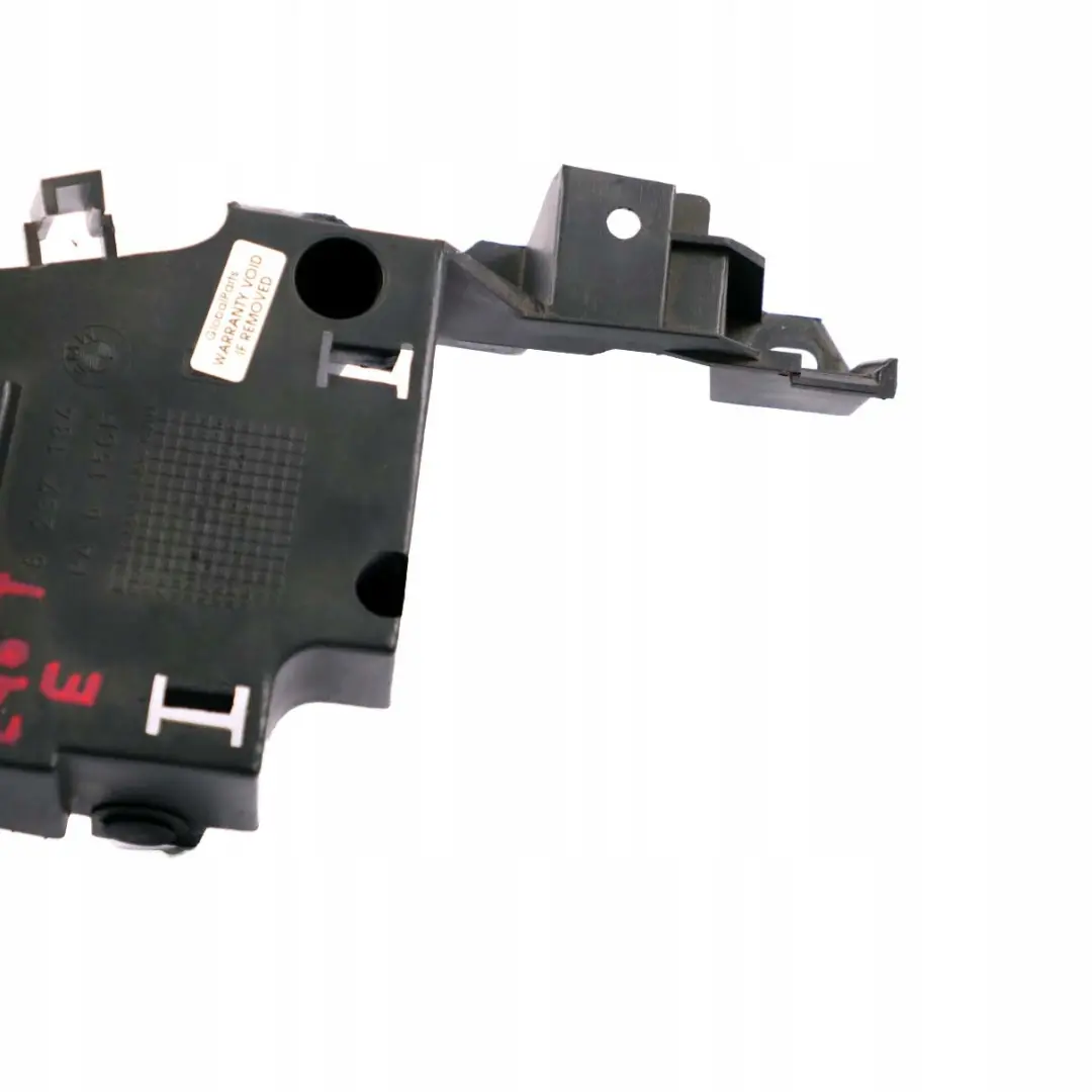 BMW E46 Touring Base Soporte Asiento Cinturón Panel Embellecedor Trasero Derecho - SKU 8237134 - Número de pieza 8237134