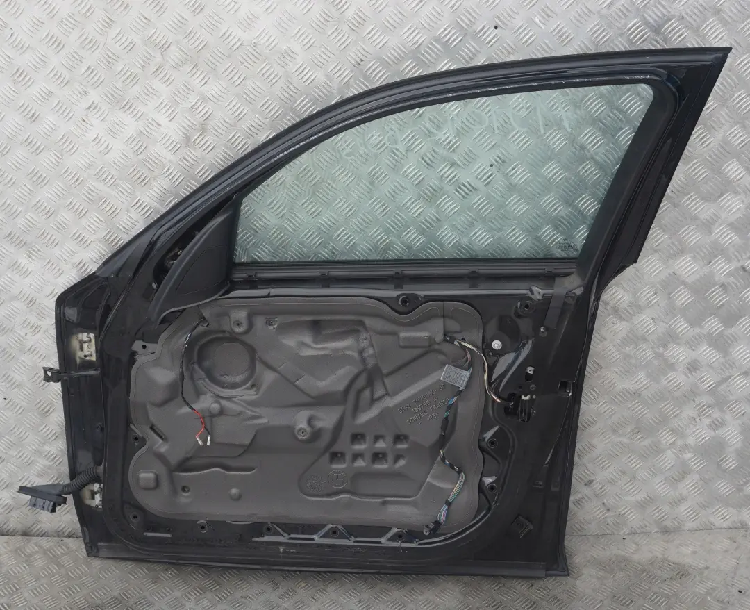 Door Front Right O/S Black Sapphire Metallic - 475 to BMW 1 SERIES 13 E87 E87N LCI with Part number 7191012 BMW 1 SERIES 13 E87 E87N LCI Door Front Right O/S Black Sapphire Metallic - 475 - SKU 7191012-BS13 - Part number 7191012