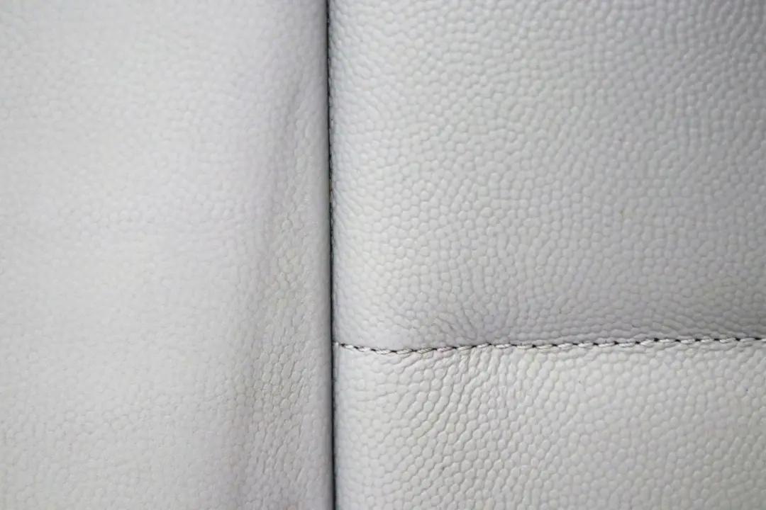 Funda Asiento Trasero Cuero Respaldo Izquierdo Alaskagrau Gris para BMW E87 con número de pieza 7142015 BMW E87 Funda Asiento Trasero Cuero Respaldo Izquierdo Alaskagrau Gris - SKU 7142015 - Número de pieza 7142015