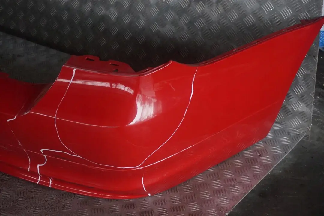 Lift Rear Bumper Trim Panel Karmesinrot Crimson Red A61 to BMW 3 Series E90 LCi with Part number 0036874 BMW 3 Series E90 LCi Lift Rear Bumper Trim Panel Karmesinrot Crimson Red A61 - SKU 0036874-KAR - Part number 0036874