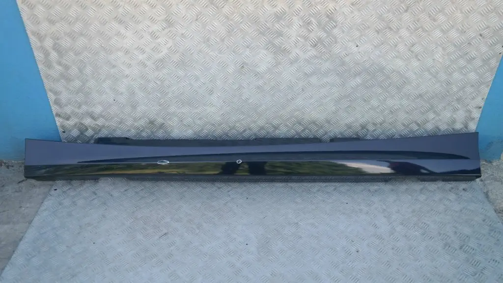 BMW E87 LCI Sill Strip Faldón lateral izquierdo Monacoblau Blau Blue - A35 - SKU 0036145-MB3 - Número de pieza 51770036145