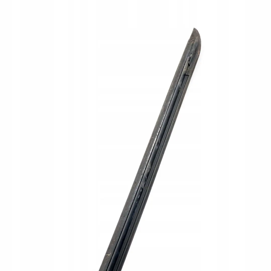  Bande De Garniture BMW E90 E91 Grille De Pare Brise Avant Droite - SKU 7184006 - Numéro de pièce 7184006