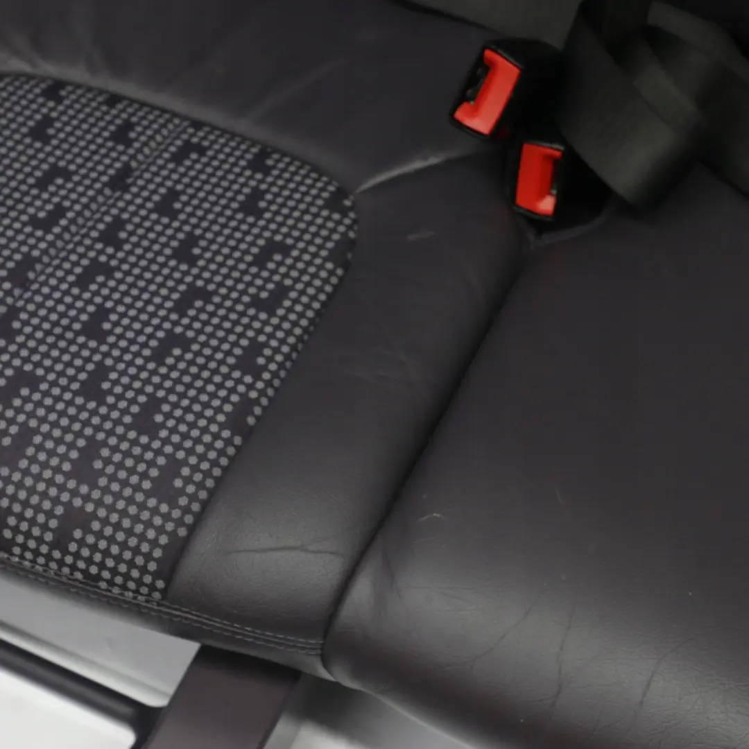 Mercedes W168 Tela / Cuero Trasero Derecho O / Respaldo del asiento Sofa Magnum - SKU A1689200247 - Número de pieza A1689200247