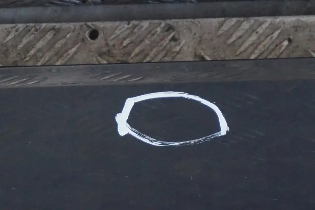 Bas de Porte Couverture Seuil A Gauche Bleu Tolede Metallise pour BMW E65 à propos du numéro de pièce 0140037 BMW E65 Bas de Porte Couverture Seuil A Gauche Bleu Tolede Metallise - SKU 0140037-TDB - Numéro de pièce 0140037