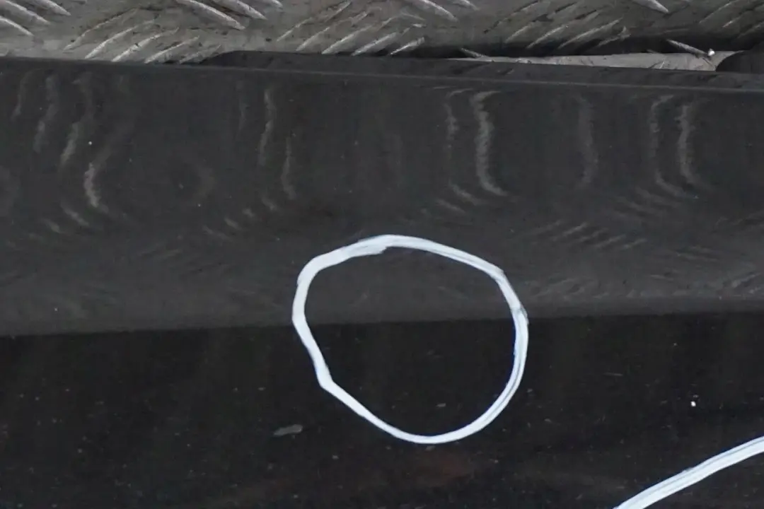 Nakładka próg lewy black saphire do BMW 1 E81 E82 o numerze 0036143 BMW 1 E81 E82 Nakładka próg lewy black saphire - SKU 0036143-BS2 - Numer Części 0036143