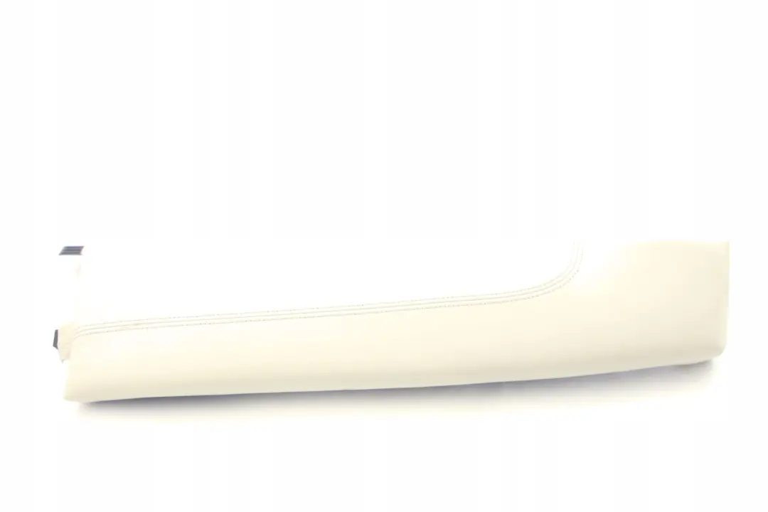 Acabado lateral del asiento trasero derecho O / S De cuero De limon para BMW E81 E82 con número de pieza 9158982 BMW E81 E82 Acabado lateral del asiento trasero derecho O / S De cuero De limon - SKU 9158982 - Número de pieza 9158982