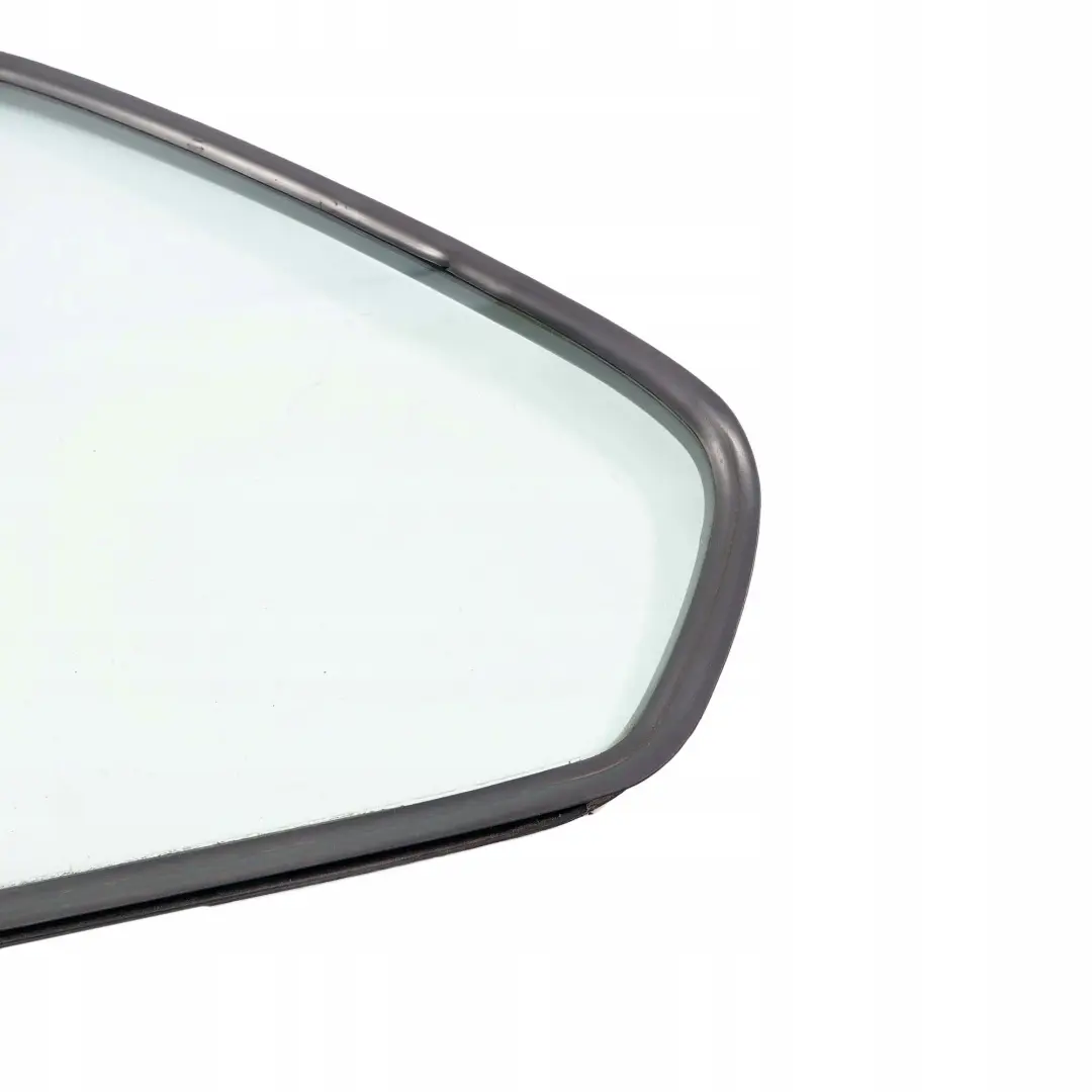 Trasero Izquierdo Lado Cuarto Ventana Vidrio Verde AS2 para BMW E36 Berlina con número de pieza 8122413 BMW E36 Berlina Trasero Izquierdo Lado Cuarto Ventana Vidrio Verde AS2 - SKU 8122413 - Número de pieza 8122413