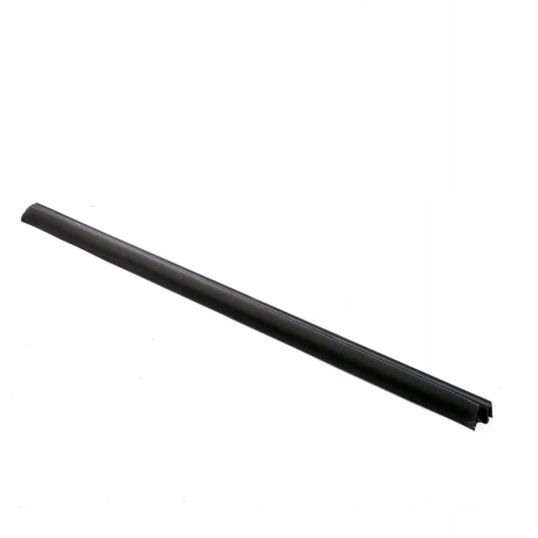 Uszczelka listwa drzwi lewy przód do Mercedes A W169 o numerze A1697350165 Mercedes A W169 Uszczelka listwa drzwi lewy przód - SKU A1697350165 - Numer Części A1697350165