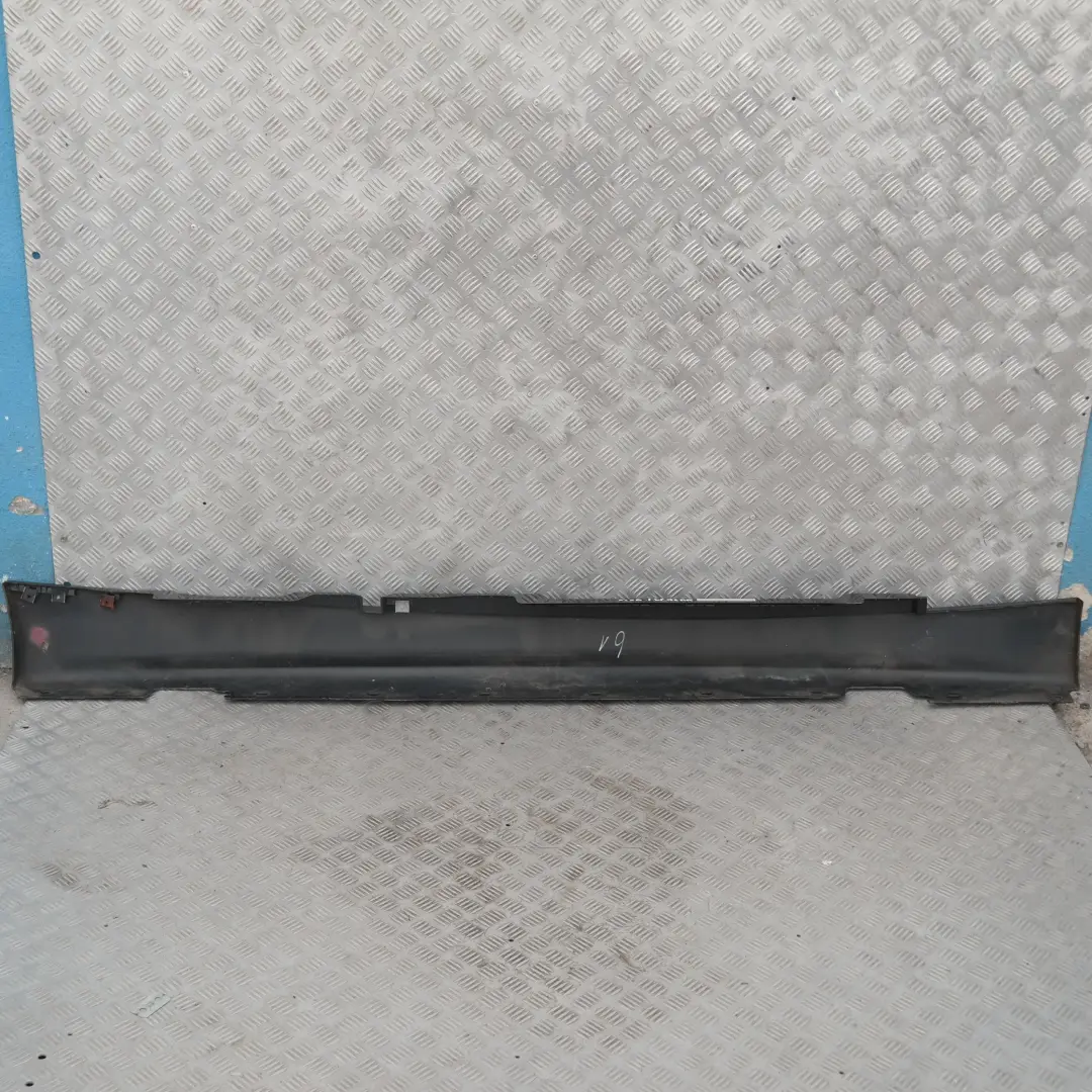 Sill strip side skirt left N/S Black Sapphire Metallic - 475 to BMW 1 SERIES 19 E87 with Part number 32949 BMW 1 SERIES 19 E87 Sill strip side skirt left N/S Black Sapphire Metallic - 475 - SKU 0032949-BS19 - Part number 32949