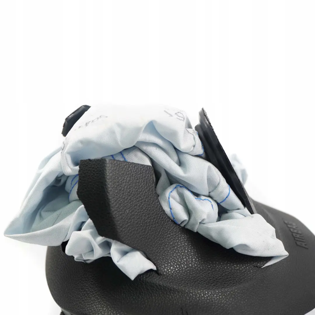 Driver's Side Steering Wheel Air Module Bag to BMW 1 Series E81 E82 E87 with Part number 6779828 BMW 1 Series E81 E82 E87 Driver's Side Steering Wheel Air Module Bag - SKU 6779828 - Part number 6779828