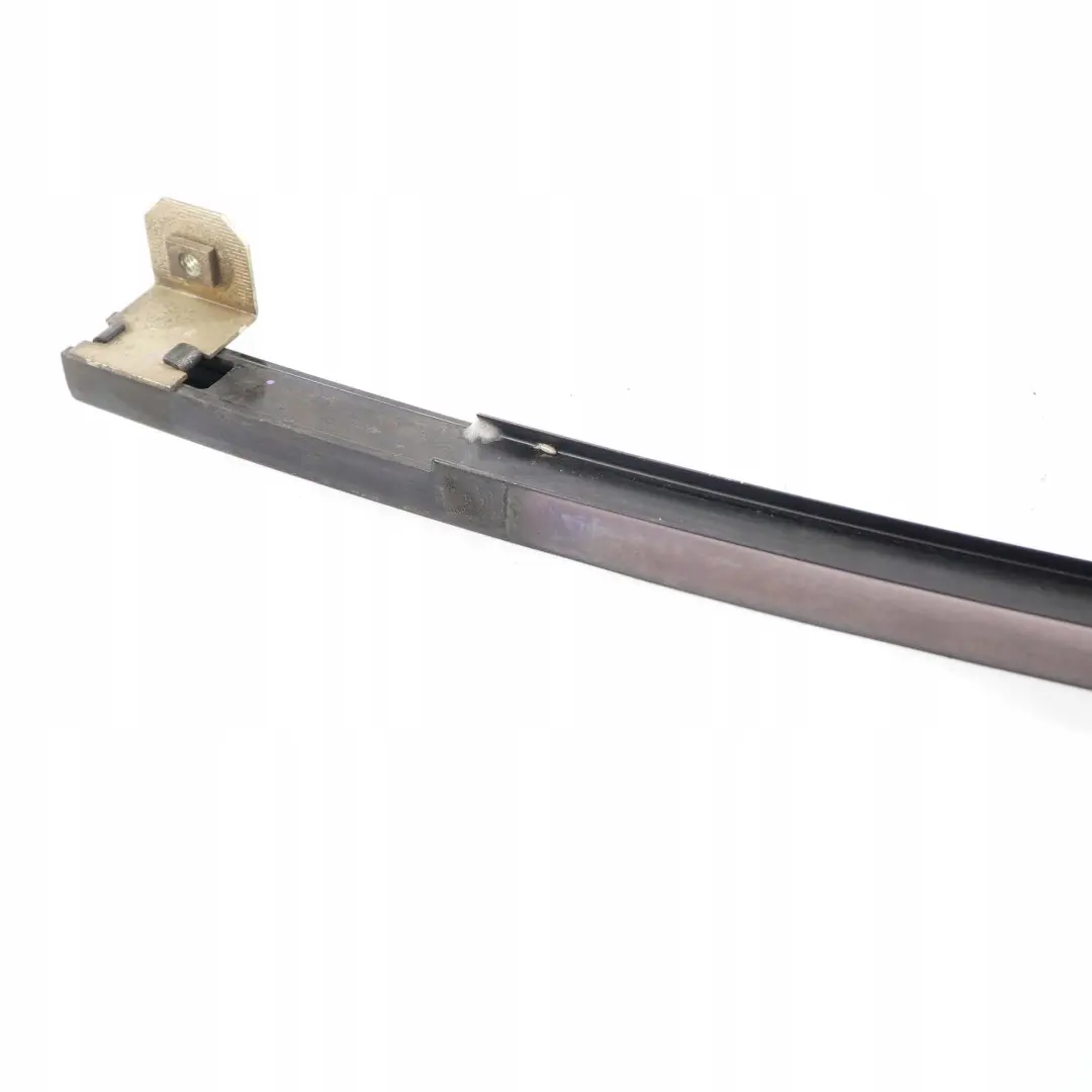 Barra De sujecion De La ventana trasera derecha Puerta para Mercedes S210 con número de pieza A2107300619 Mercedes S210 Barra De sujecion De La ventana trasera derecha Puerta - SKU A2107300619 - Número de pieza A2107300619