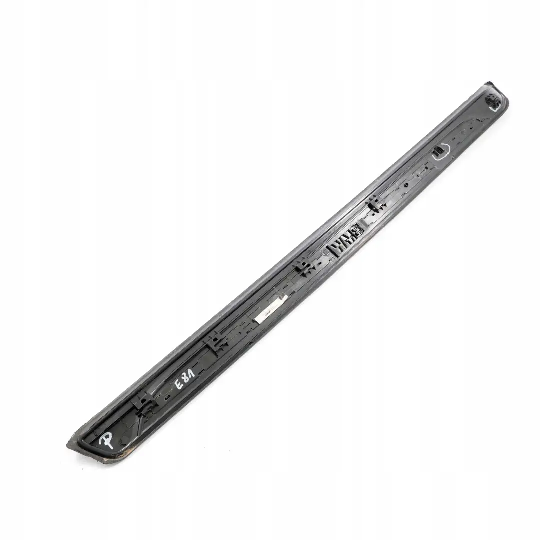 BMW 1 er E81 E82M Blende Einstieg vorne rechts - SKU 8045292 - Teilenummer 8045292