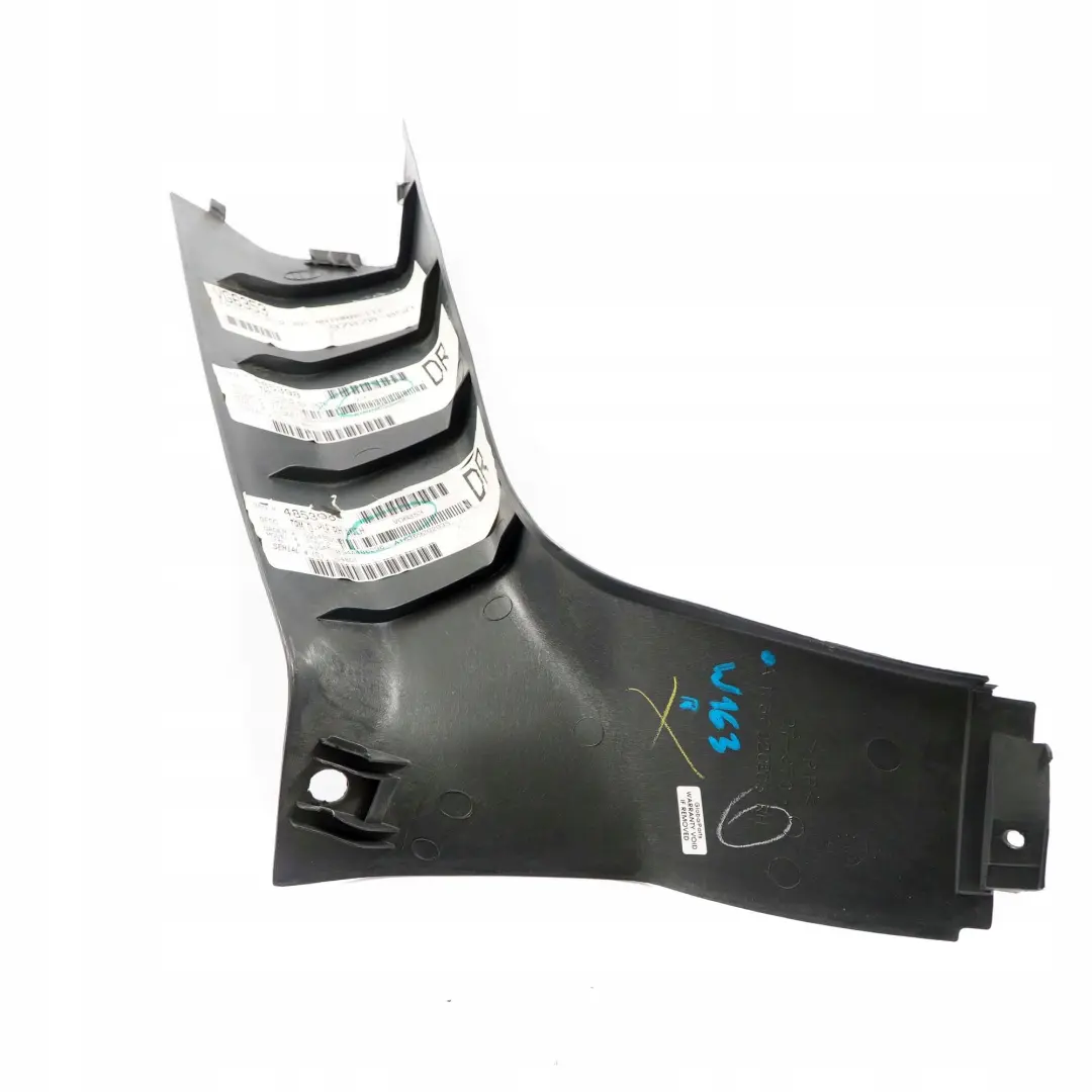  Mercedes-Benz ML W163 Capot D Colonne Arriere Droite Anthracite - SKU A1636920203 - Numéro de pièce A1636920203