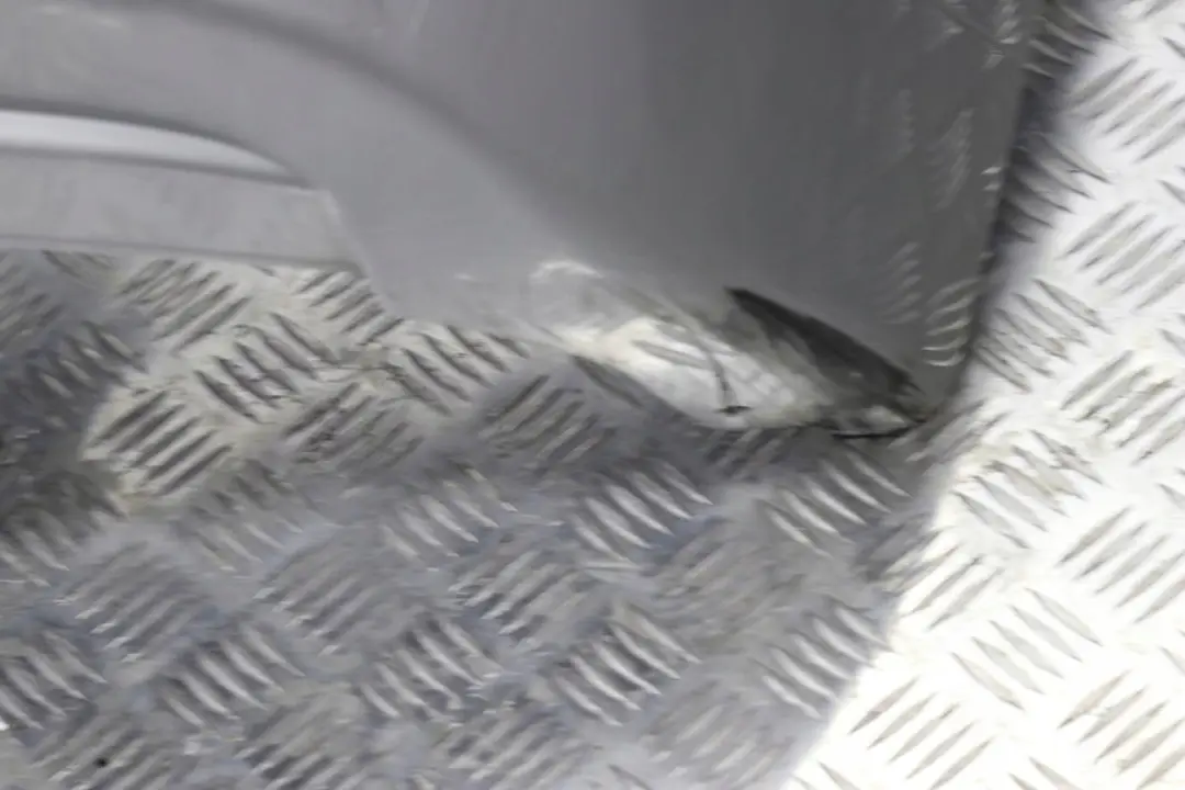 Zderzak przedni przód titansilber do BMW E60 E61 o numerze 0149246 BMW E60 E61 Zderzak przedni przód titansilber - SKU 0149246-TS3 - Numer Części 0149246