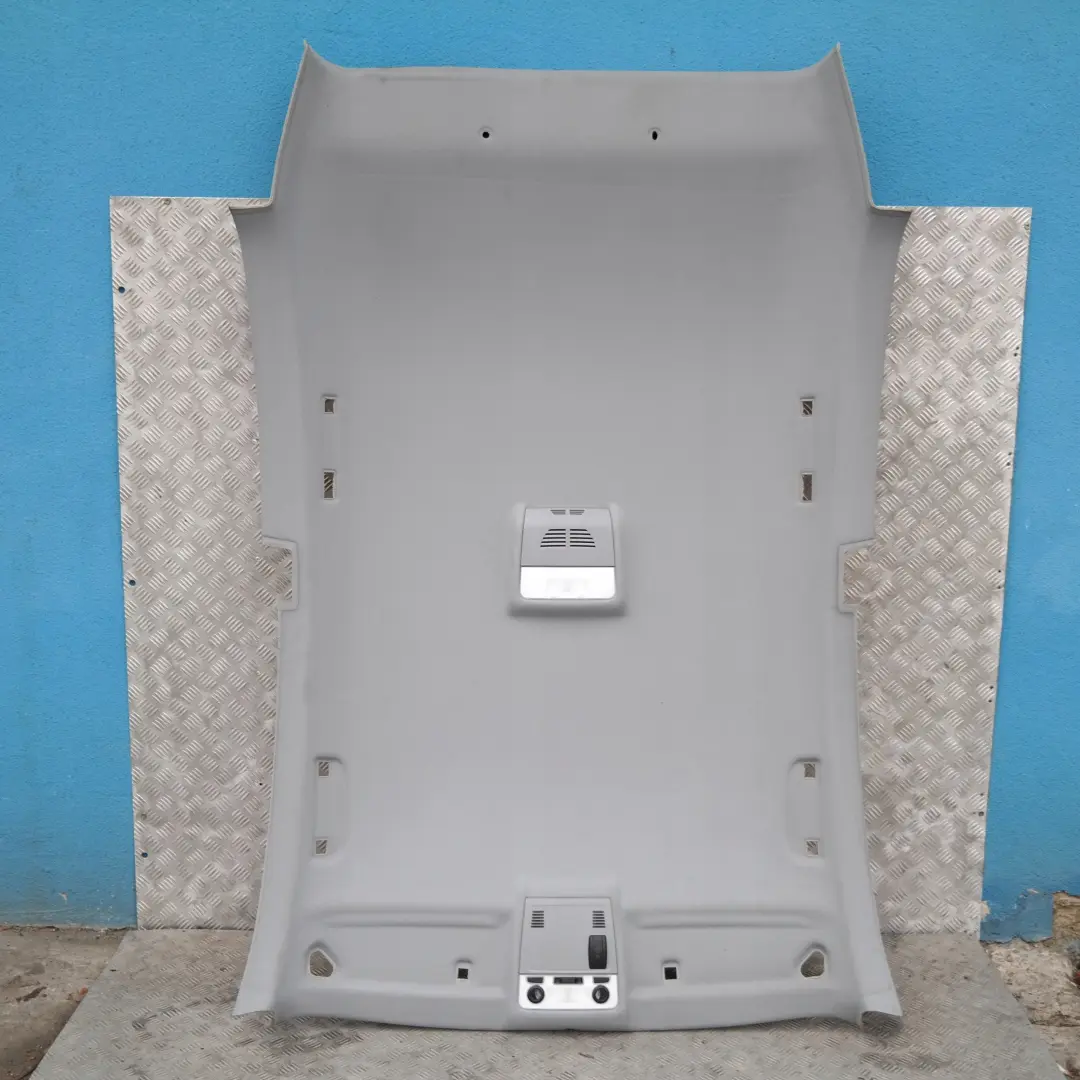 Podsufitka szara do BMW E81 o numerze 51449136296 BMW E81 Podsufitka szara - SKU 9136296 - Numer Części 51449136296