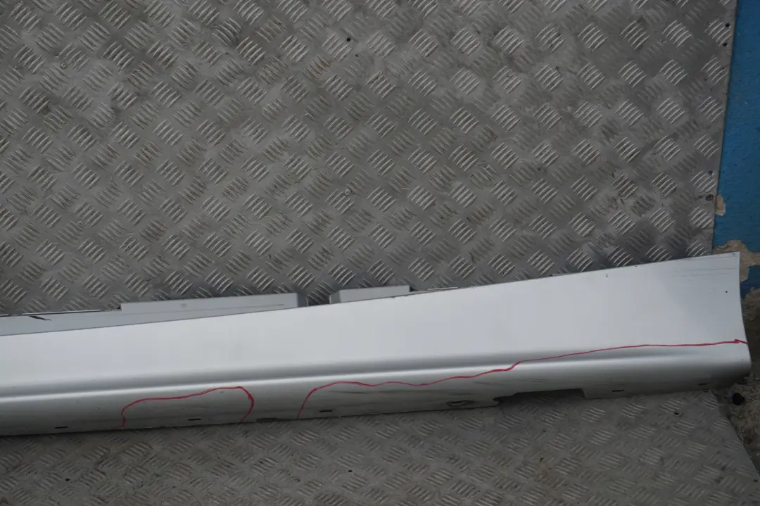 Bas de Porte Couverture Seuil a Gauche Argent Titane Sliber pour BMW 1 23 E87 à propos du numéro de pièce 0032949 BMW 1 23 E87 Bas de Porte Couverture Seuil a Gauche Argent Titane Sliber - SKU 0032949-TS23 - Numéro de pièce 0032949