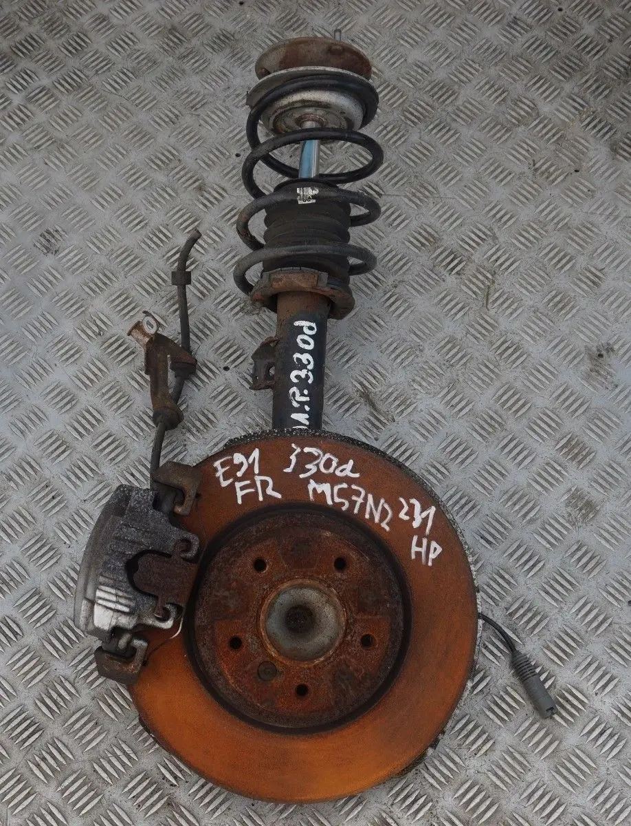 M57N2 delantero derecho resorte puntal freno suspensión pierna cubo para BMW E91 330d con número de pieza 6786013 BMW E91 330d M57N2 delantero derecho resorte puntal freno suspensión pierna cubo - SKU 6786014-3 - Número de pieza 6786013