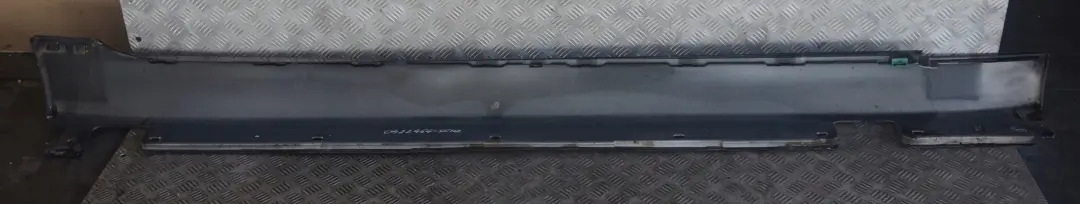 Bas de Porte Couverture Seuil a Gauche Noir 2 - 668 pour BMW 5 E60 E61 LCI à propos du numéro de pièce 0422464 BMW 5 E60 E61 LCI Bas de Porte Couverture Seuil a Gauche Noir 2 - 668 - SKU 0422464-SCH2 - Numéro de pièce 0422464