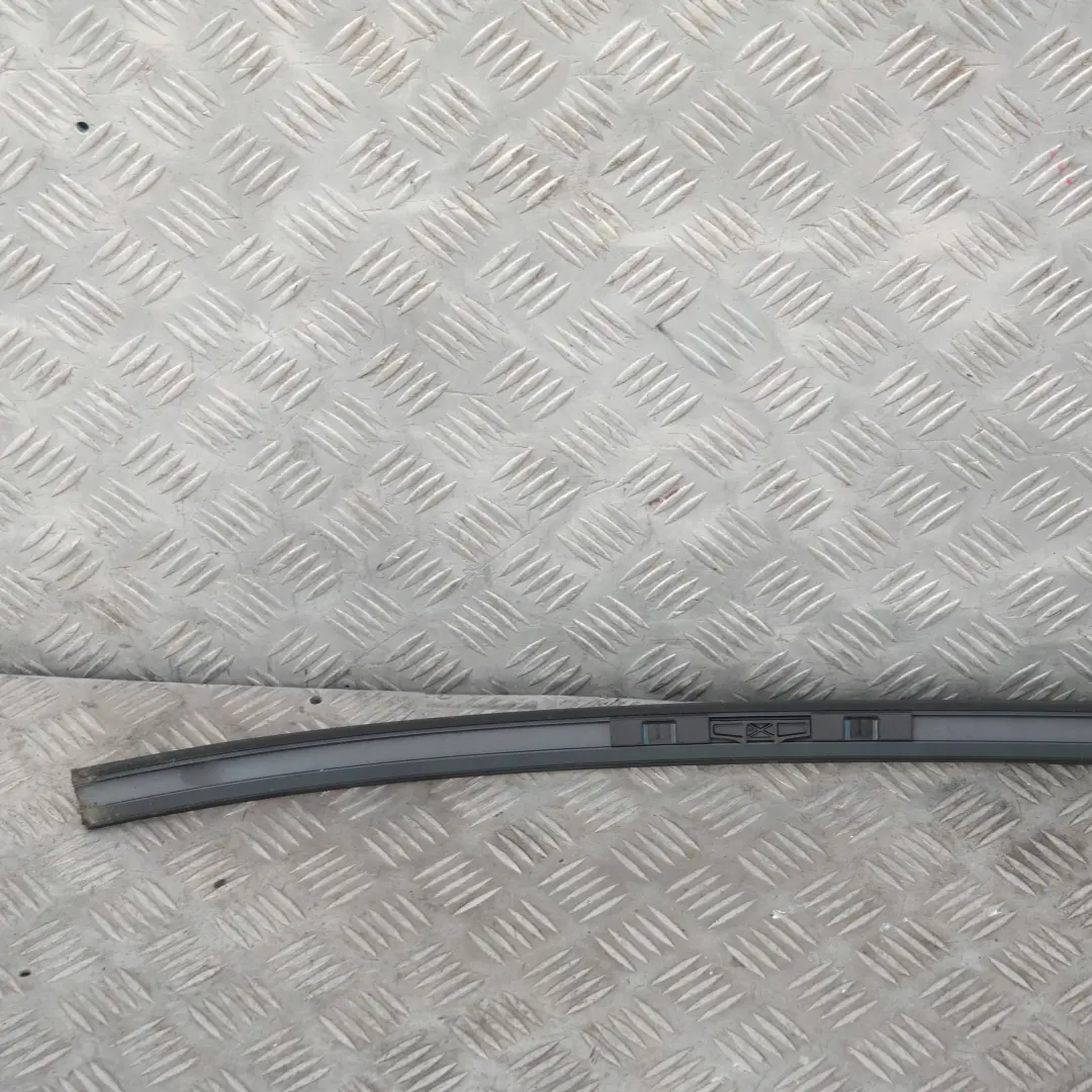 Right Roof Moulding Railing Gutter Rail O/S Titangrau II Grey to BMW 5 Series E60 with Part number 7070196 BMW 5 Series E60 Right Roof Moulding Railing Gutter Rail O/S Titangrau II Grey - SKU 0031142-TGR - Part number 7070196