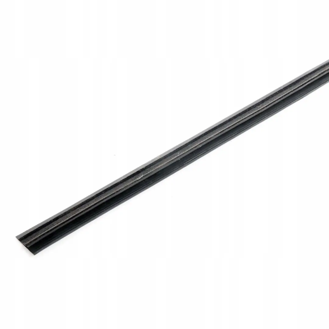 BMW E36 Berlina Touring Paraspruzzi Interno Porta Anteriore Destro Nero O/S - SKU 8174764 - Numero di parte 8174764