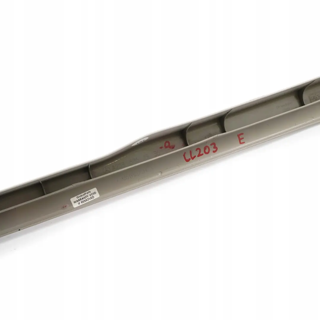 Rail Izquierda Cubierta interior De umbral De puerta para Mercedes CL203 con número de pieza A2036861936 Mercedes CL203 Rail Izquierda Cubierta interior De umbral De puerta - SKU A2036861936 - Número de pieza A2036861936