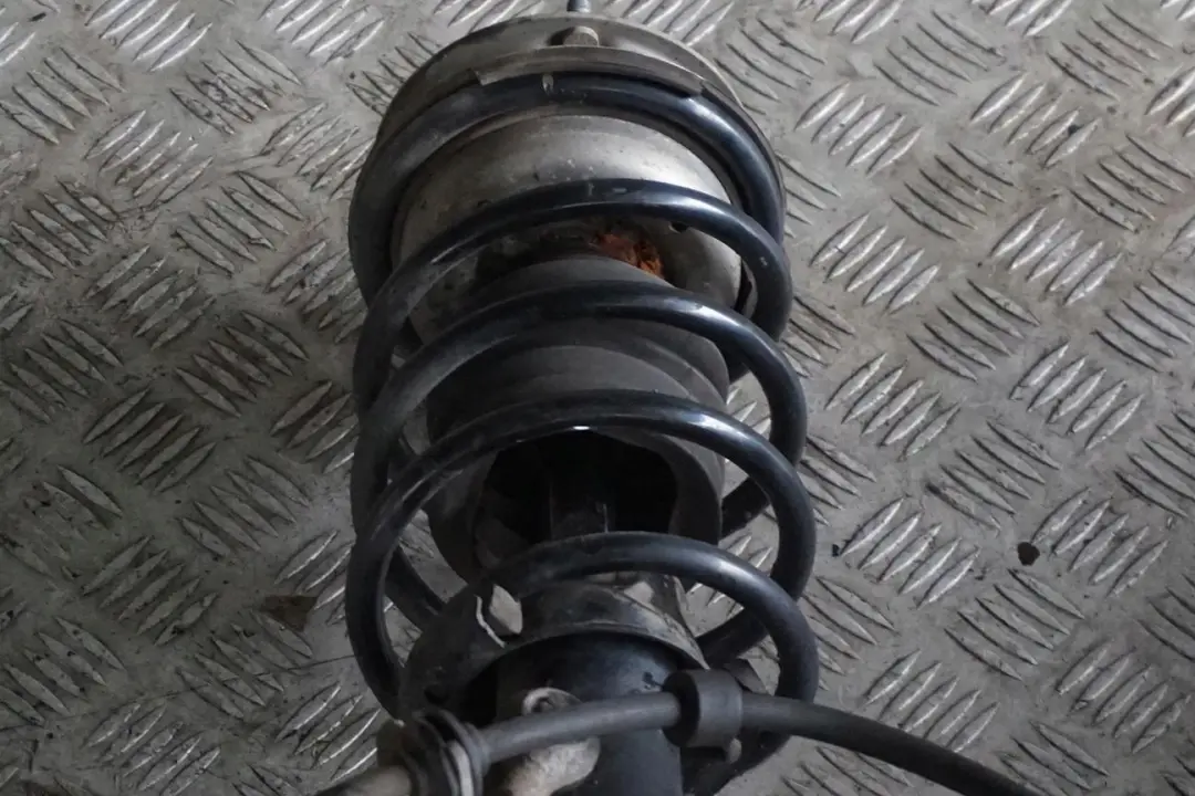 BMW 3 E91 Touring 320d N47N M Sport Front Right O/S Spring Strut Suspension Leg - SKU 6786016-1 - Part number 6786016