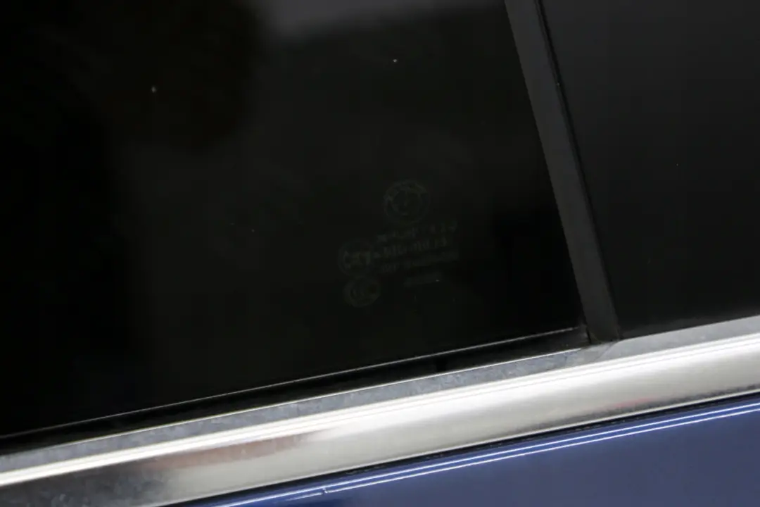 BMW E61 Drzwi prawe tylne tył Mysticblau - SKU 7158502-MYS - Numer Części 7158502