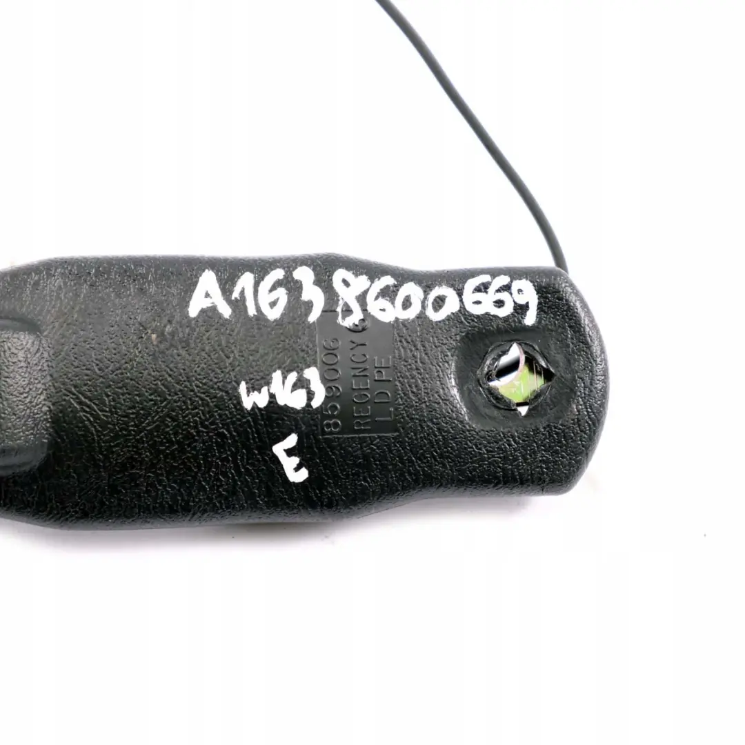 Klamra Pasa Bezpieczeństwa Przód Lewy Prawy do Mercedes ML W163 o numerze A1638600669 Mercedes ML W163 Klamra Pasa Bezpieczeństwa Przód Lewy Prawy - SKU A1638600669 - Numer Części A1638600669