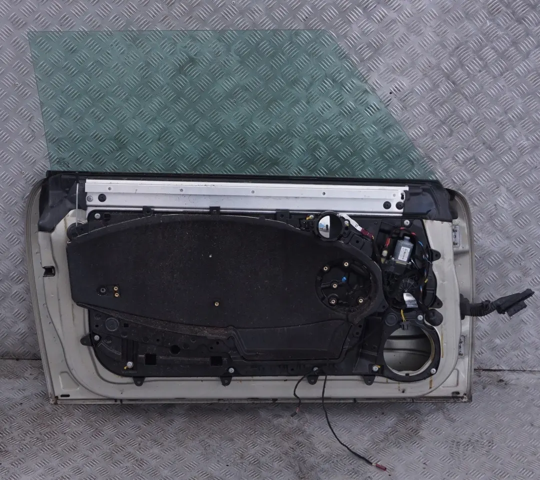 Porta Anteriore Sinistra Frizzante Argento A60 per Mini Cooper R55 R56 R57 R58 4 con numero di parte 2755935 Mini Cooper R55 R56 R57 R58 4 Porta Anteriore Sinistra Frizzante Argento A60 - SKU 2755935-SS4 - Numero di parte 2755935