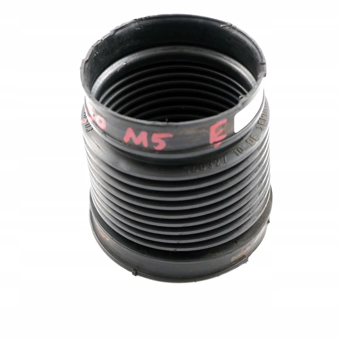 Guma osłona rura wlot do BMW E60 E61 E63 E64 M5 M6 o numerze 7834213 BMW E60 E61 E63 E64 M5 M6 Guma osłona rura wlot - SKU 7834213 - Numer Części 7834213