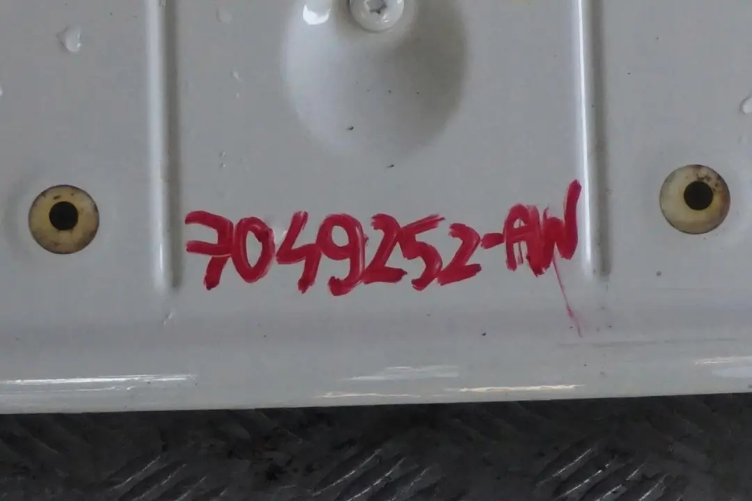 Klapa tylna tył goła Alpinweiss do BMW E65 E66 o numerze 7049252 BMW E65 E66 Klapa tylna tył goła Alpinweiss - SKU 7049252-AW - Numer Części 7049252