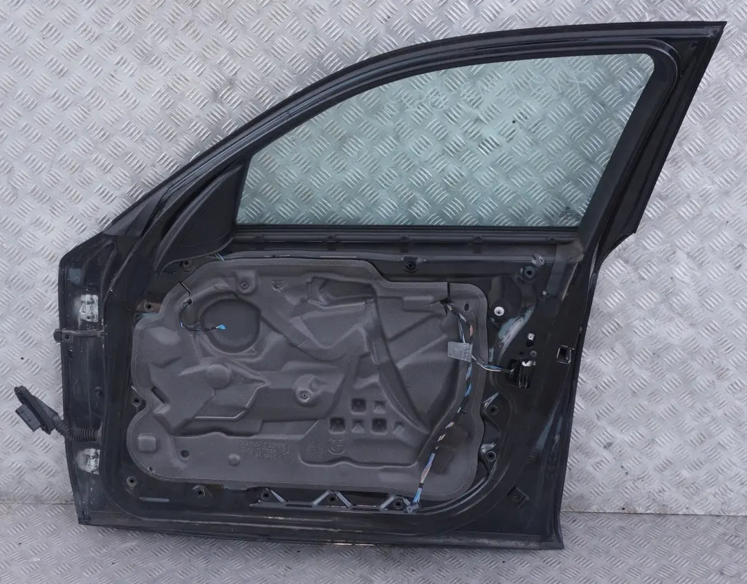 drzwi prawe przednie black saphire 475 do BMW 1 E87 o numerze 7191012 BMW 1 E87 drzwi prawe przednie black saphire 475 - SKU 7191012-BS23 - Numer Części 7191012