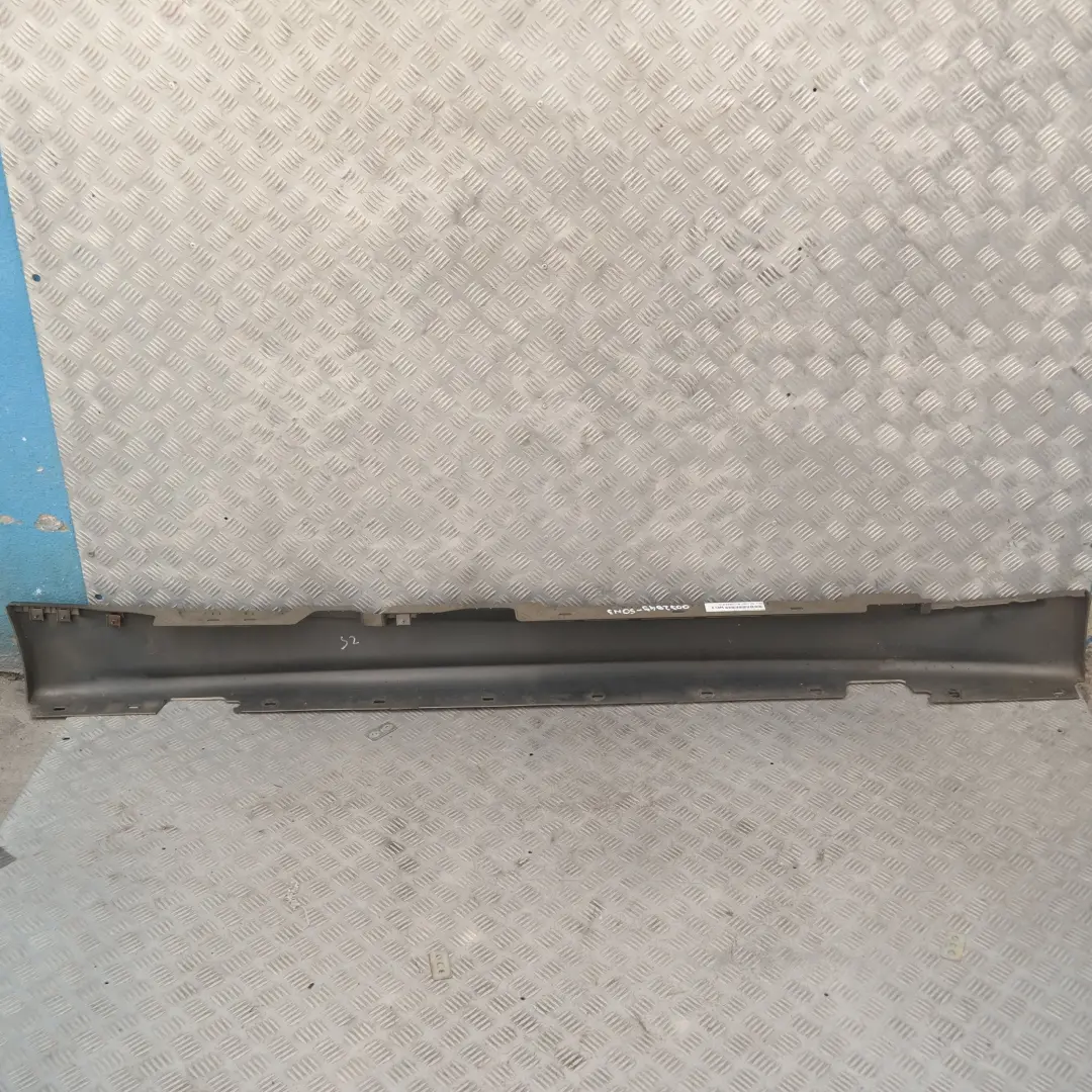 Bas de Porte Couverture Seuil a Gauche Sonora Metallique A23 pour BMW 1 3 E87 à propos du numéro de pièce 51770032949 BMW 1 3 E87 Bas de Porte Couverture Seuil a Gauche Sonora Metallique A23 - SKU 0032949-SON3 - Numéro de pièce 51770032949