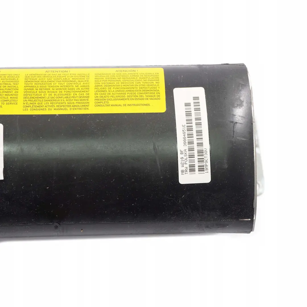 klasa W208 Poduszka pasażera do MERCEDES CLK o numerze A2088600305 MERCEDES CLK klasa W208 Poduszka pasażera - SKU A2088600305 - Numer Części A2088600305