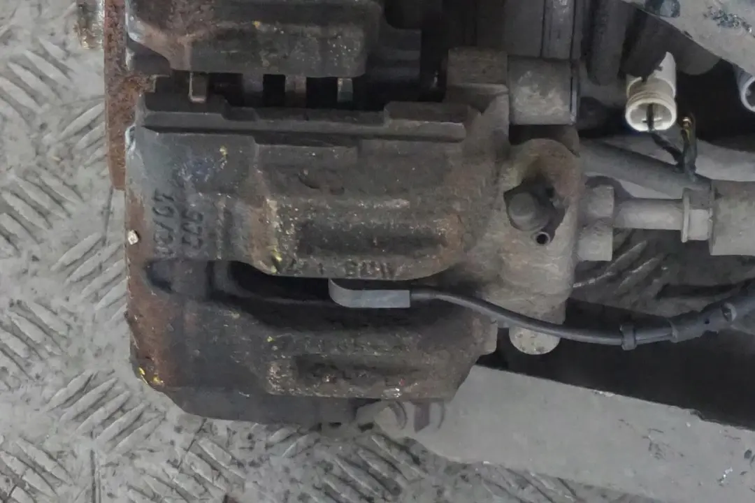 BMW 1 E87 120d M47N2 Hinten Rechts Aufhängung Bein Achse Bremsscheibe - SKU 6774810-13 - Teilenummer 6774810
