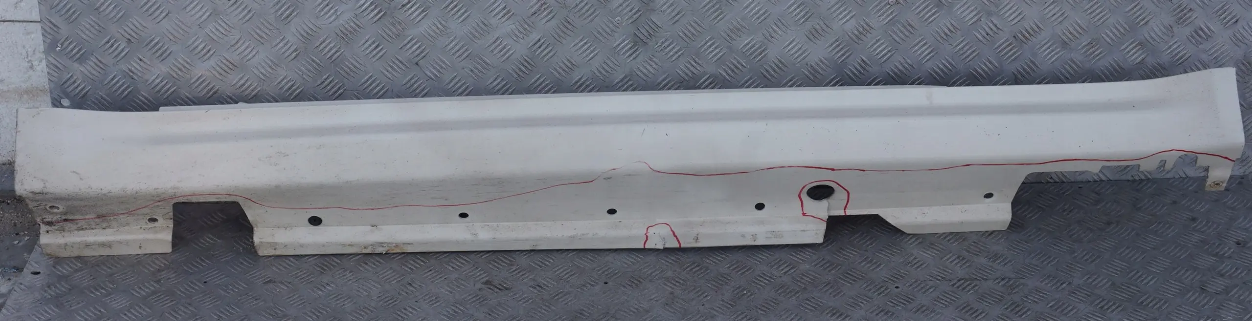 BMW MINI Cooper R56 R57 Abdeckung Schweller links Pepper White Pfeffer Weiß