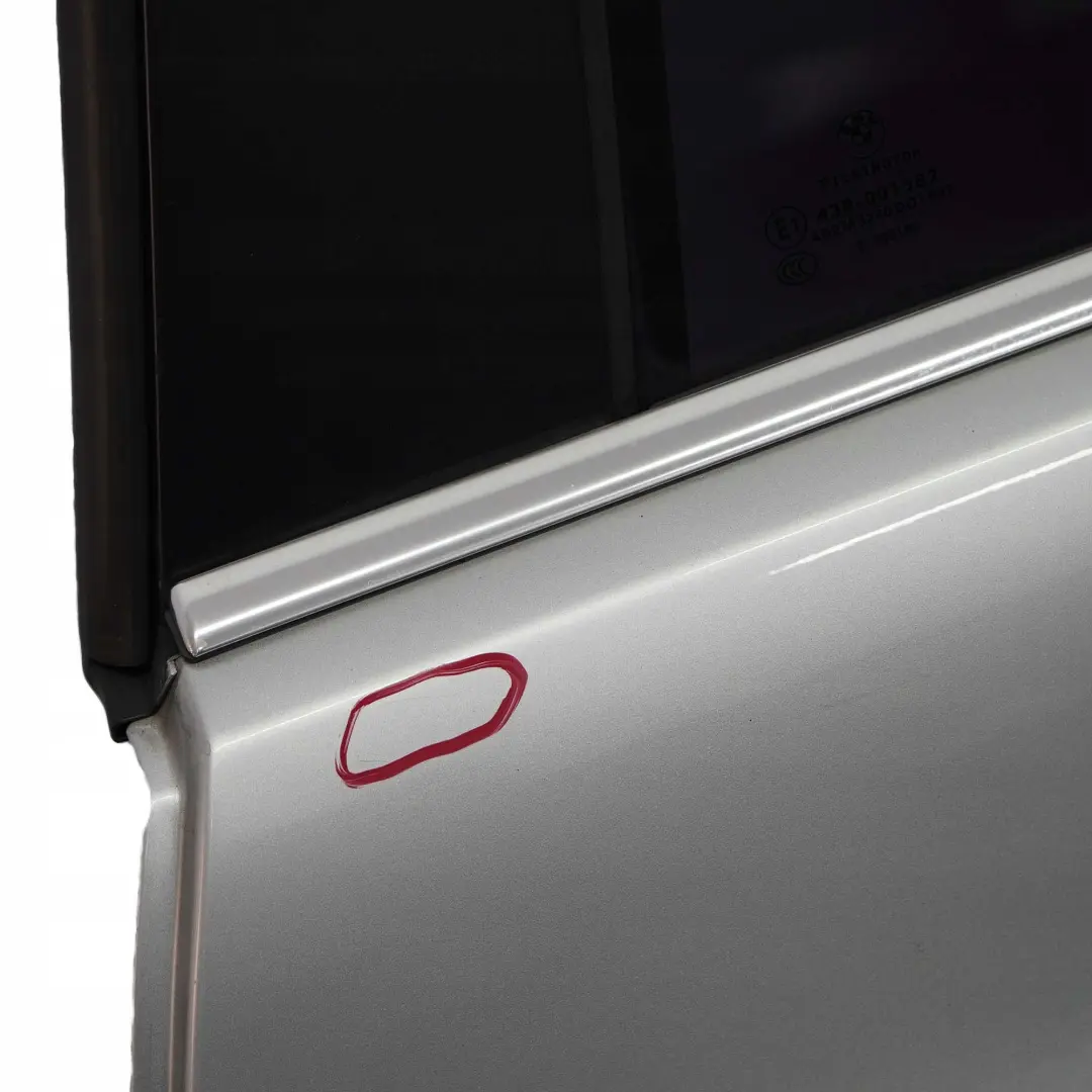 Tür Hinten Links Titansilber Titan Silber Metallic 354 für BMW 3 er E90 4 mit Teilenummer 7203647 BMW 3 er E90 4 Tür Hinten Links Titansilber Titan Silber Metallic 354 - SKU 7203647-TS4 - Teilenummer 7203647