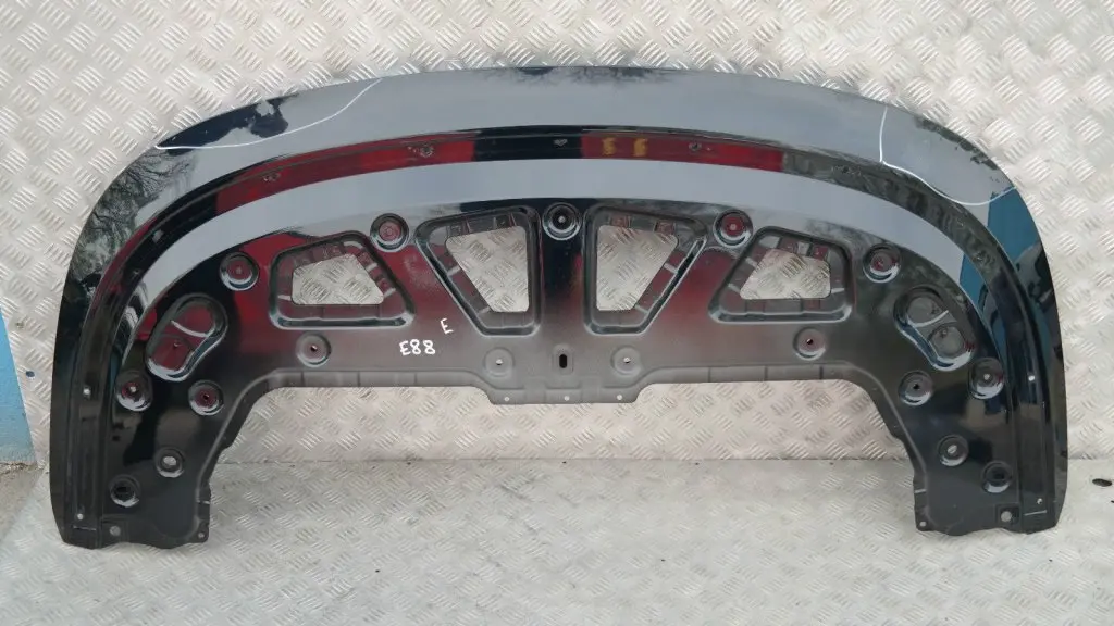 Pokrywa osłona przykrycie dachu do BMW E88 o numerze 41007188729 BMW E88 Pokrywa osłona przykrycie dachu - SKU 7188729 - Numer Części 41007188729