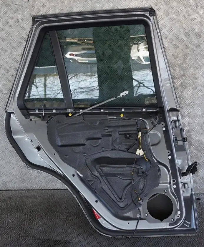 BMW E53 X5 Drzwi lewy tył tylne lewe Sterlinggrau - SKU 8256827-STG - Numer Części 8256827-STG