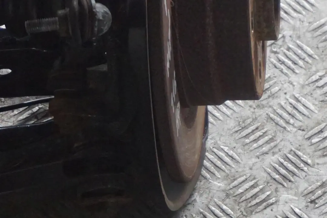 BMW 1 Reihe F21 116d N47N Schwenklager Radträger Bremssattel Hinten Rechts - SKU 6792516-8 - Teilenummer 6792516