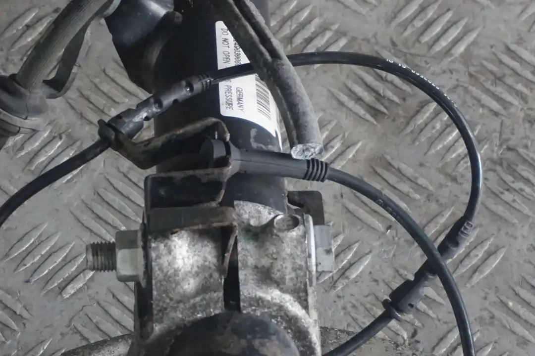 BMW E90 320d ed N47N Suspensión delantera izquierda Deportiva Muelle - SKU 6796159 - Número de pieza 6796159