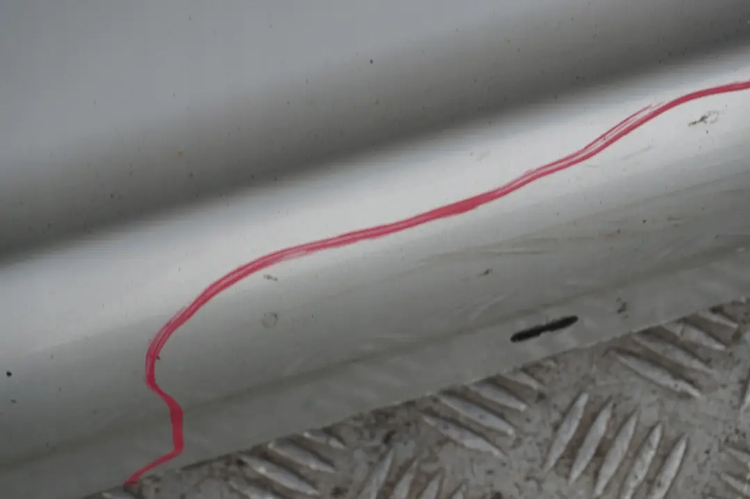 Bas de Porte Couverture Seuil a Gauche Argent Titane Sliber pour BMW 1 23 E87 à propos du numéro de pièce 0032949 BMW 1 23 E87 Bas de Porte Couverture Seuil a Gauche Argent Titane Sliber - SKU 0032949-TS23 - Numéro de pièce 0032949