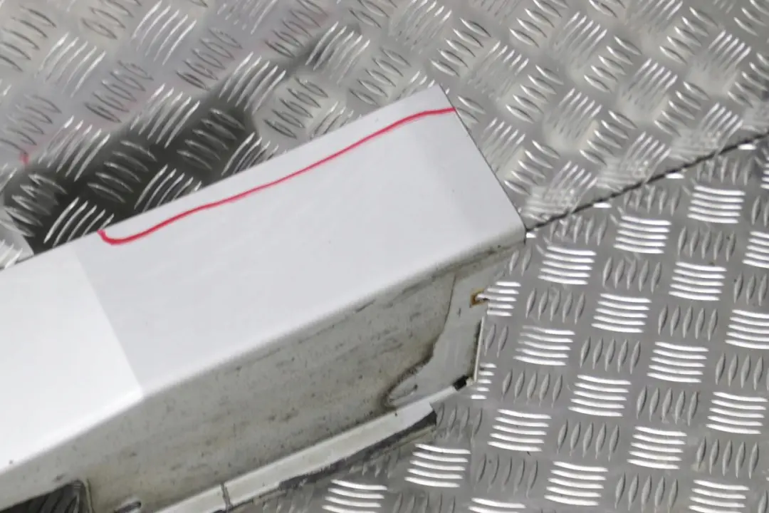 BMW E60 E61 4 Puerta Sill Side Cover Faldon Derecho O / S Titansilber Plata 354 - SKU 0150278-TS4 - Número de pieza 0150278