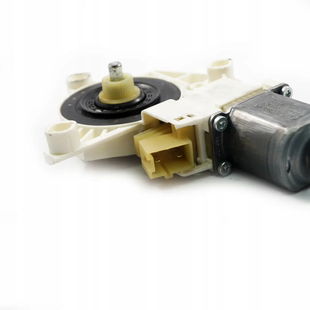 Mercedes-Benz C E W204 W212 Front Left N/S Door Window Lifter Motor to with Part number A2048200142 Mercedes-Benz C E W204 W212 Front Left N/S Door Window Lifter Motor - SKU A2048200142 - Part number A2048200142