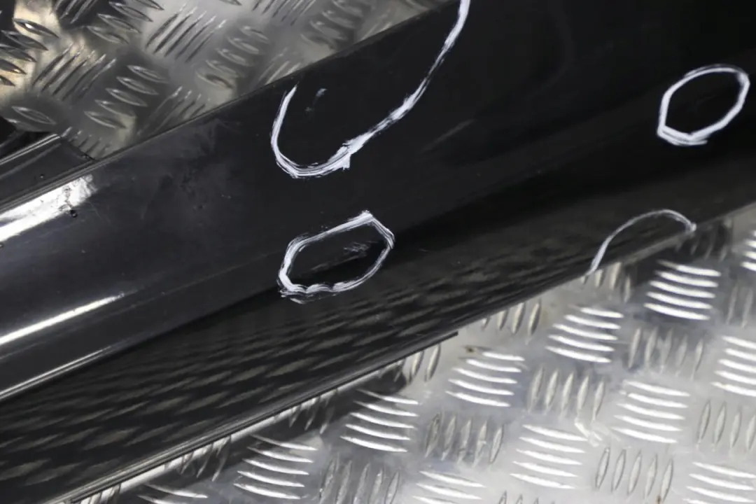 BMW 1 er E81 E82 E88 Schwellerleiste Blende Schweller links Schwarz 2 - SKU 0036143-SCH4 - Teilenummer 51770036143