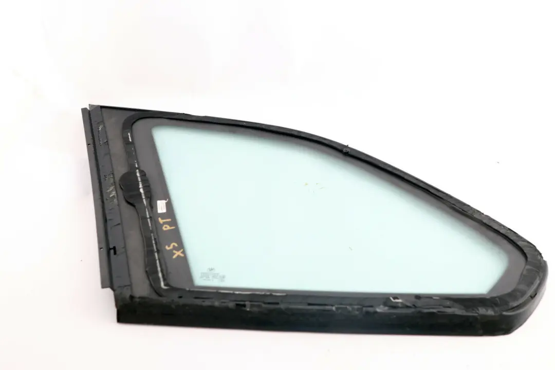 Green Window Glass Rear Right O/S AS2 to BMW X5 Series E53 with Part number 8402620 BMW X5 Series E53 Green Window Glass Rear Right O/S AS2 - SKU 8402620 - Part number 8402620