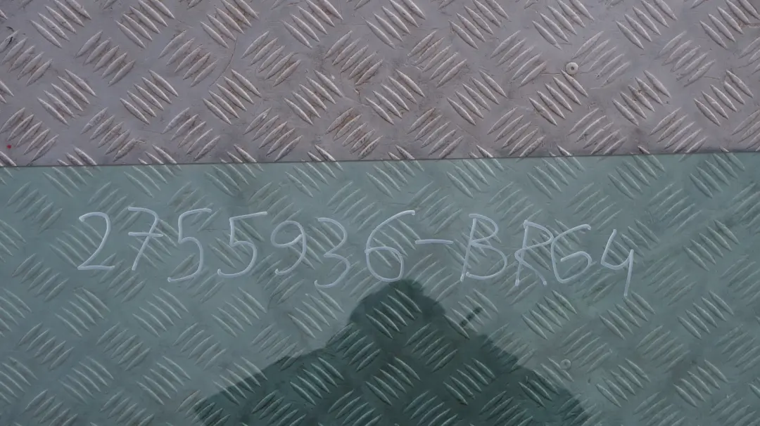 Droit British Racing Green - A67 pour Mini 1 Cooper R55 R56 R57 Porte avant à propos du numéro de pièce 2755936 Mini 1 Cooper R55 R56 R57 Porte avant Droit British Racing Green - A67 - SKU 2755936-BRG4 - Numéro de pièce 2755936