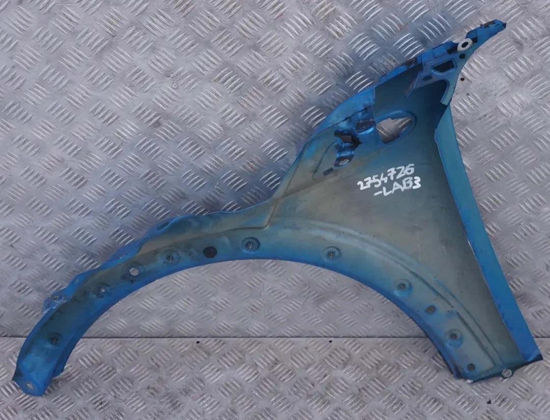 Błotnik prawy Laser Blue A59 do MINI Cooper R56 o numerze 2754726 MINI Cooper R56 Błotnik prawy Laser Blue A59 - SKU 2754726-LAB3 - Numer Części 2754726
