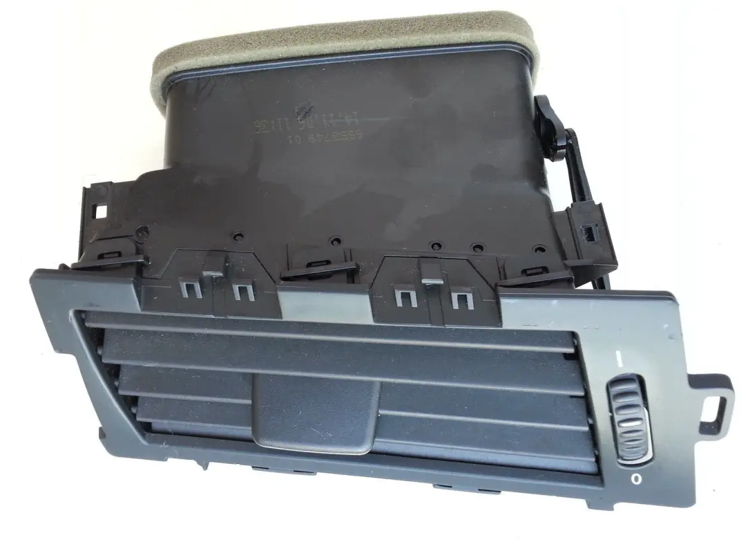 Kratka nawiew powietrza lewa chrom do BMW E60 E61 o numerze 64226910731 BMW E60 E61 Kratka nawiew powietrza lewa chrom - SKU 6910731 - Numer Części 64226910731