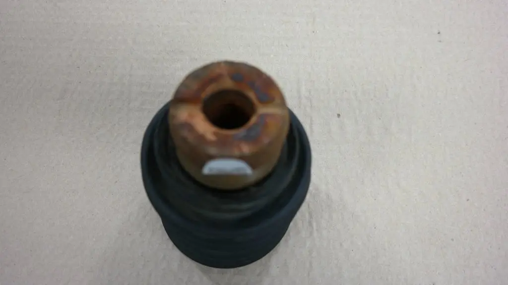 Guma amortyzatora odbój przód BMW e90 e92 e93 do o numerze 31302283444 Guma amortyzatora odbój przód BMW e90 e92 e93 - SKU 2283444 - Numer Części 31302283444